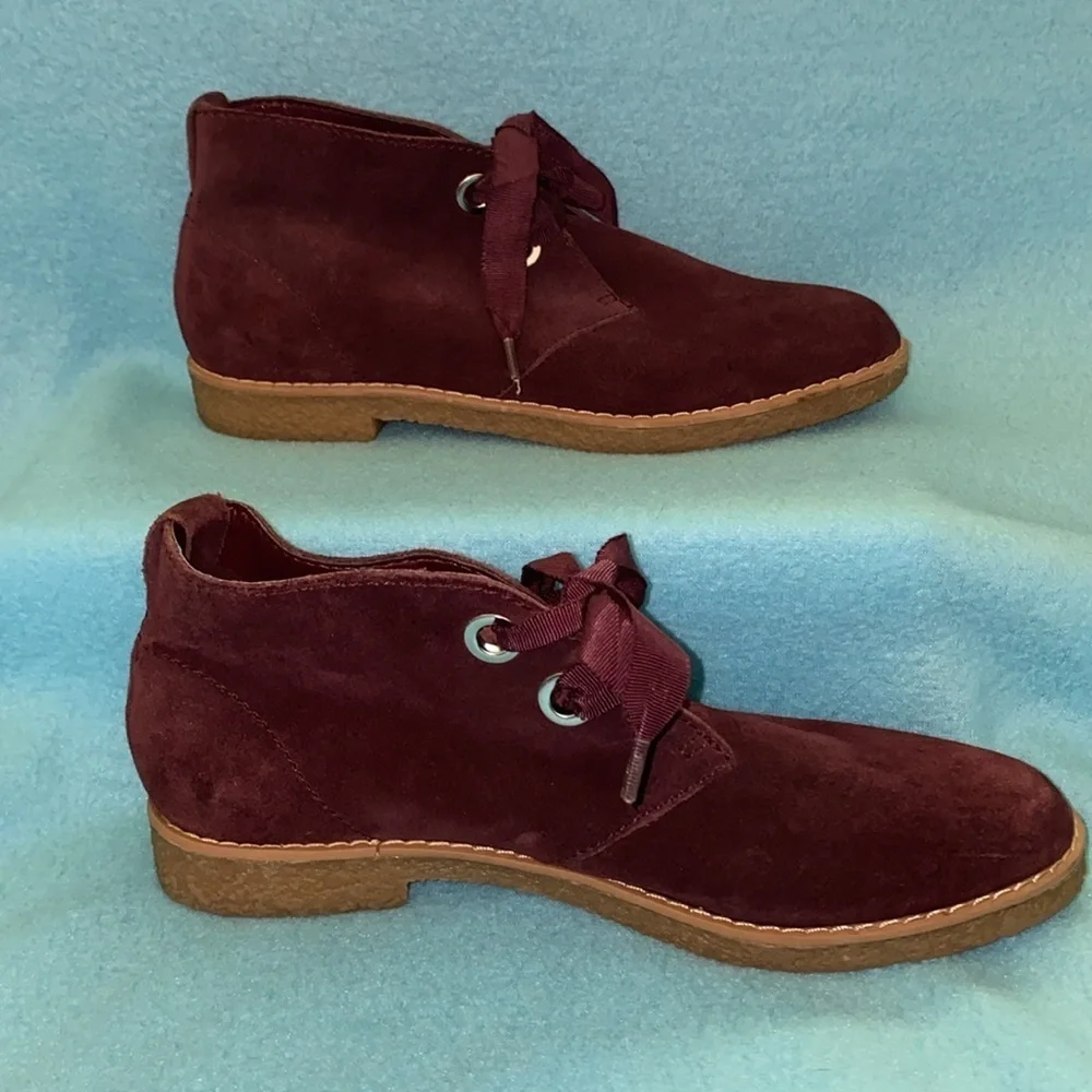ISAAC MIZRAHI LIVE CHUKKA  Imzoe leather suede upper merlot purple NEW size 7M